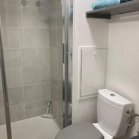 Apartment Chez Karine 5 *